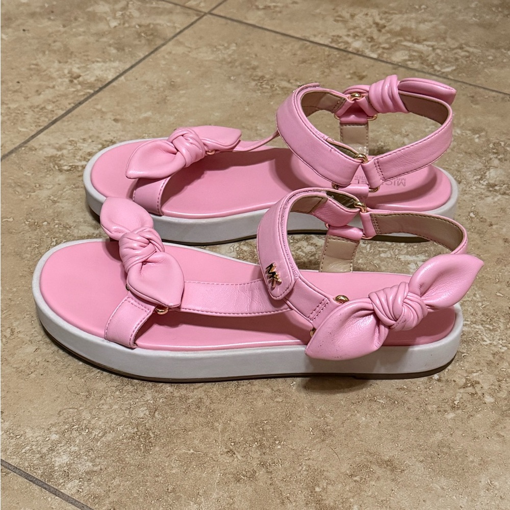 EUC Michael Kors Leather Light Pink Bow Sandals - Picture 5 of 6